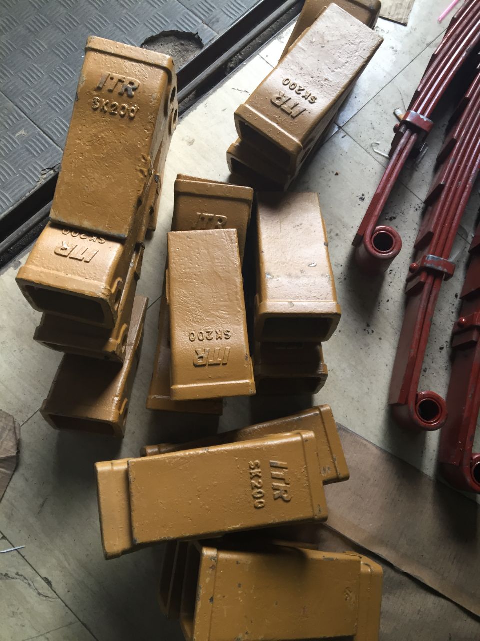 JUAL KUKU BUCKET SK 200 MEREK ITR
